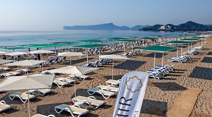 Karmir Resort & Spa