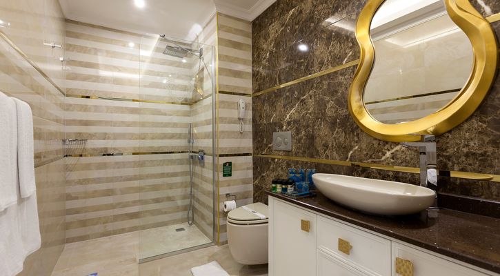 Karmir Resort & Spa