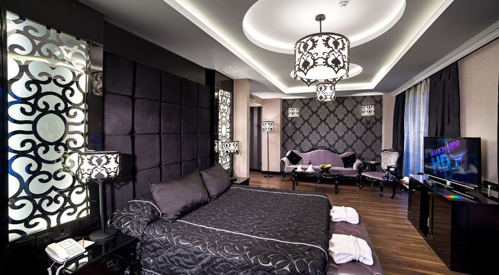 Karmir Resort & Spa