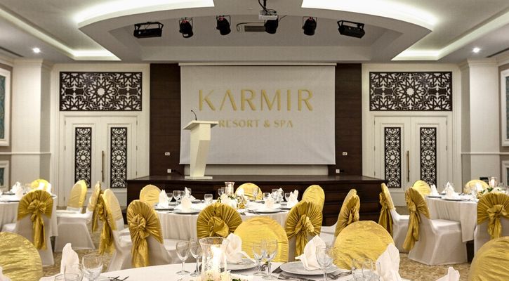 Karmir Resort & Spa