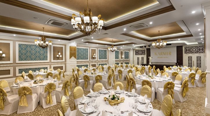 Karmir Resort & Spa