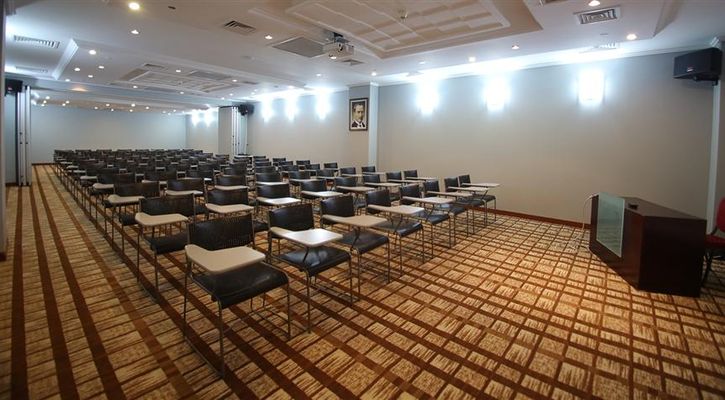 ELİZ HOTEL (Convention Center Thermal Spa