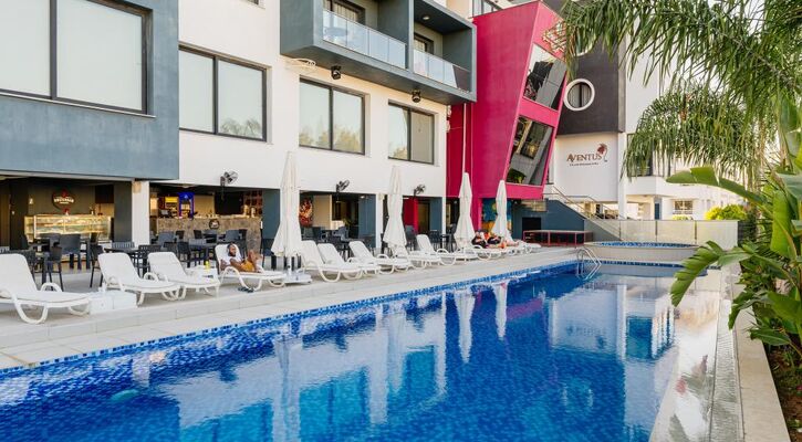 ROYAL PALACE HOTEL