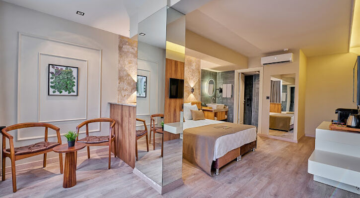 Der Inn Hotel