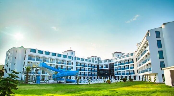 Grand Cinar Hotel