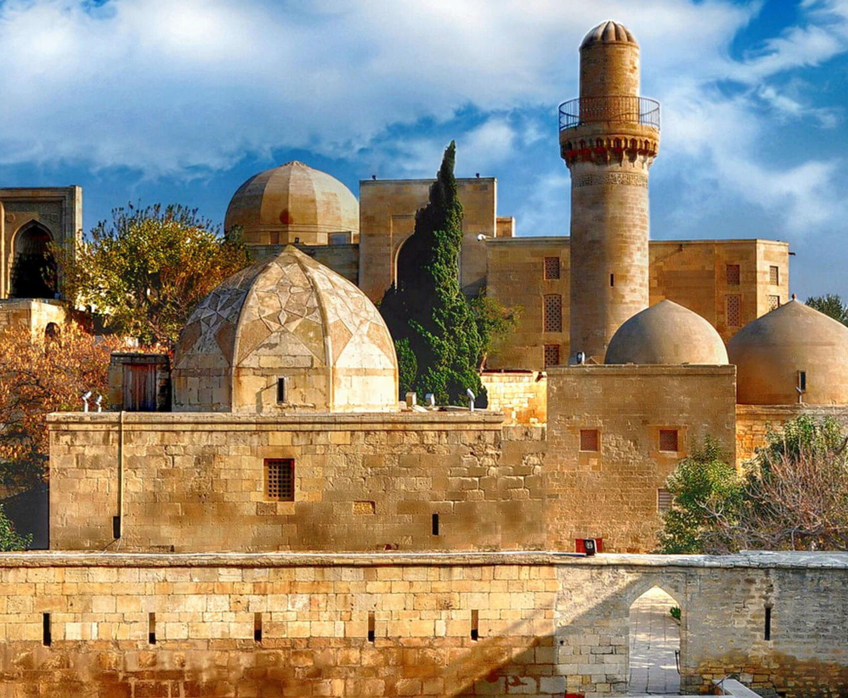 ANTALYA DAN UÇAKLI BAKÜ  AZERBAYCAN