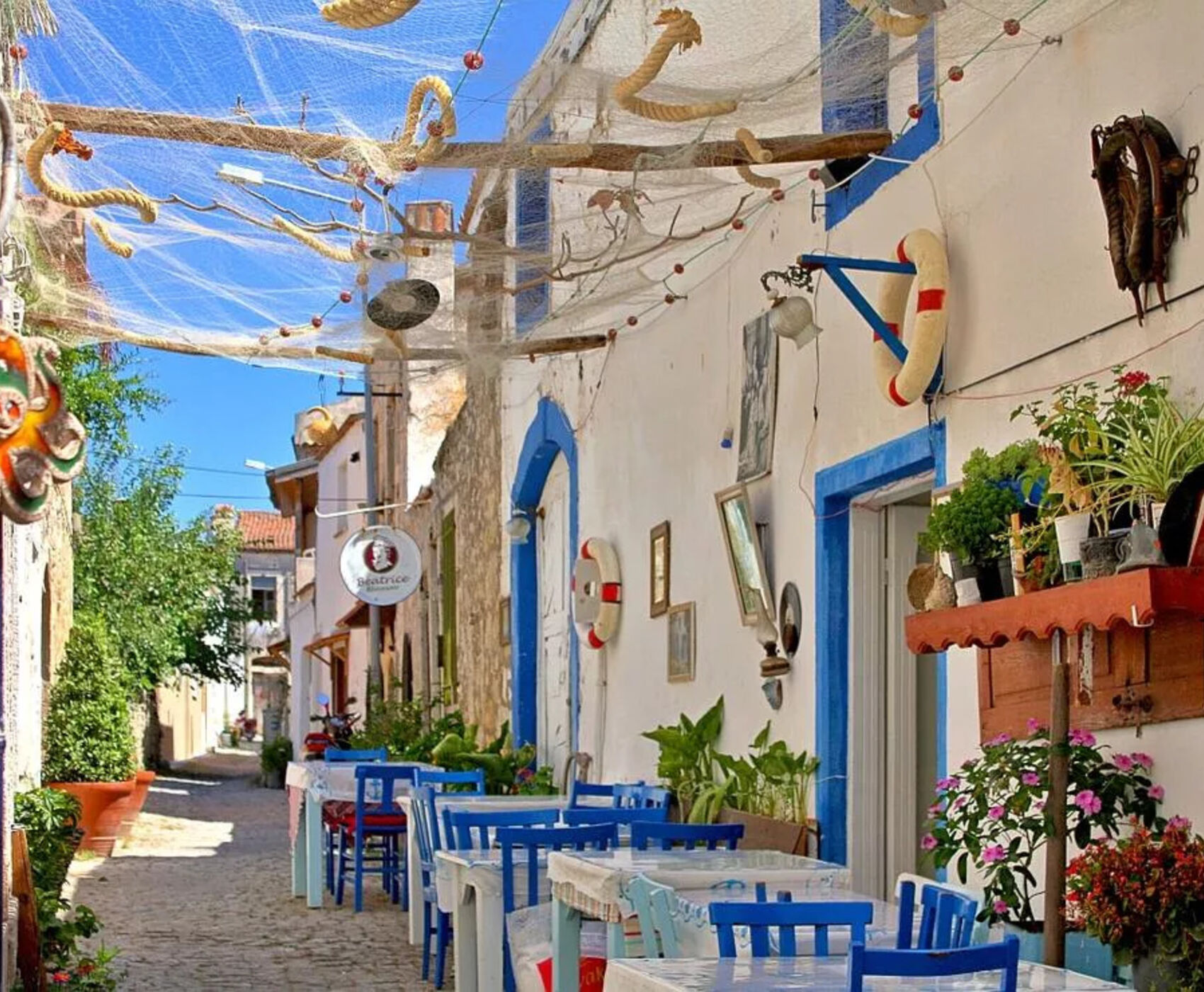 UÇAKLI İZMİR &ALAÇATI & FOÇA & AYVALIK &  BOZCAADA & ÇANAKKALE & BANDIRMA & BURSA 