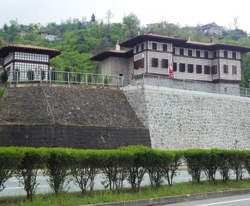 UÇAKLI BUTİK KARADENİZ - BATUM TURU